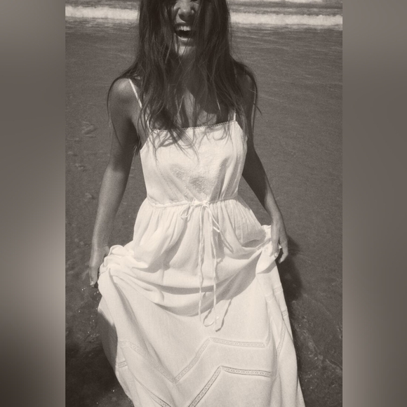 ZARA LIMITED EDITION EMBROIDERED LINEN BLEND DRESS - Picture 4 of 10